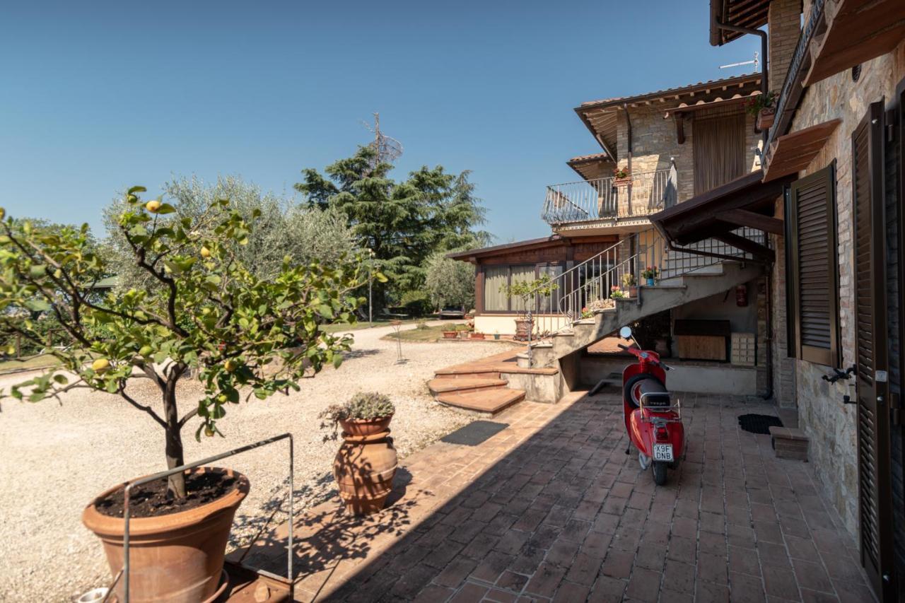 Agriturismo La Rocca Assisi Petrignano Exterior foto